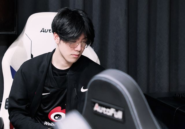 他在首轮比 他在首轮比