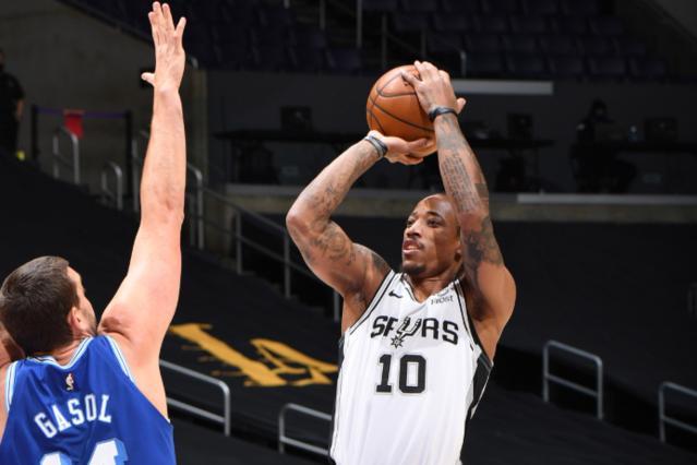 梅西做出黄 梅西做出黄